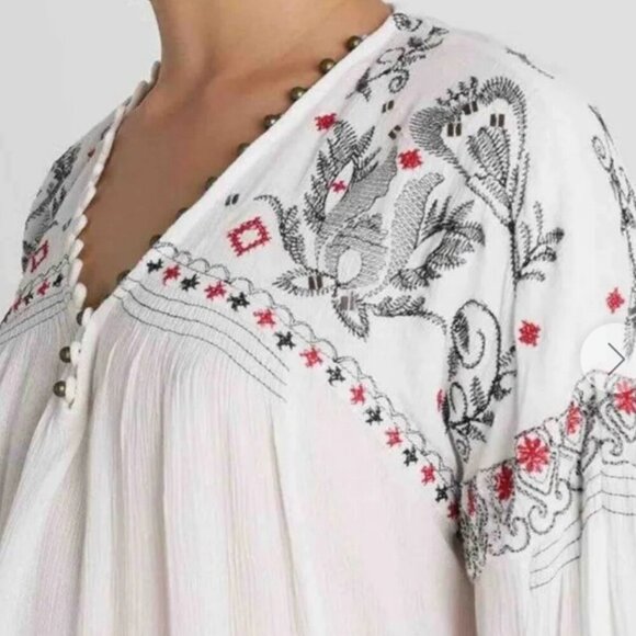 ICONIC BOHO WESTERN FREE PEOPLE EMBROIDERED STUDDED V NECK BLOUSE OFF WHITE SZ M - Picture 2 of 16